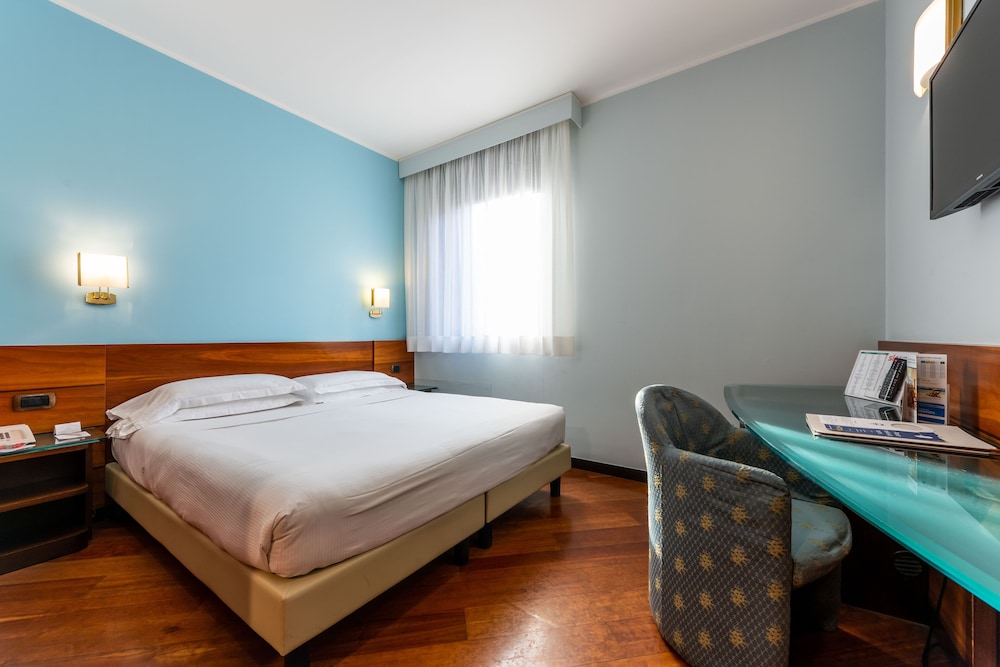 Sure Hotel Collection by Best Western Hotel Mirage 9