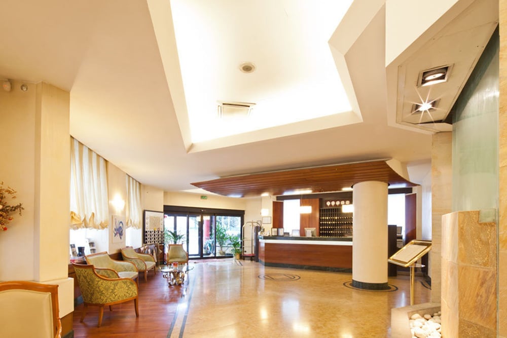 Sure Hotel Collection by Best Western Hotel Mirage 1
