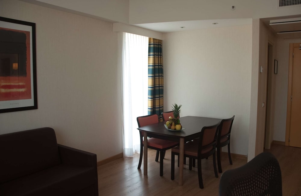 Hilton Garden Inn Rome Airport 6