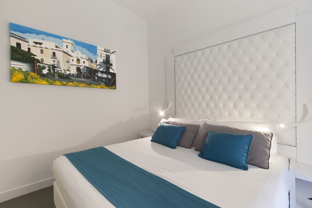 Tasso Suites 5