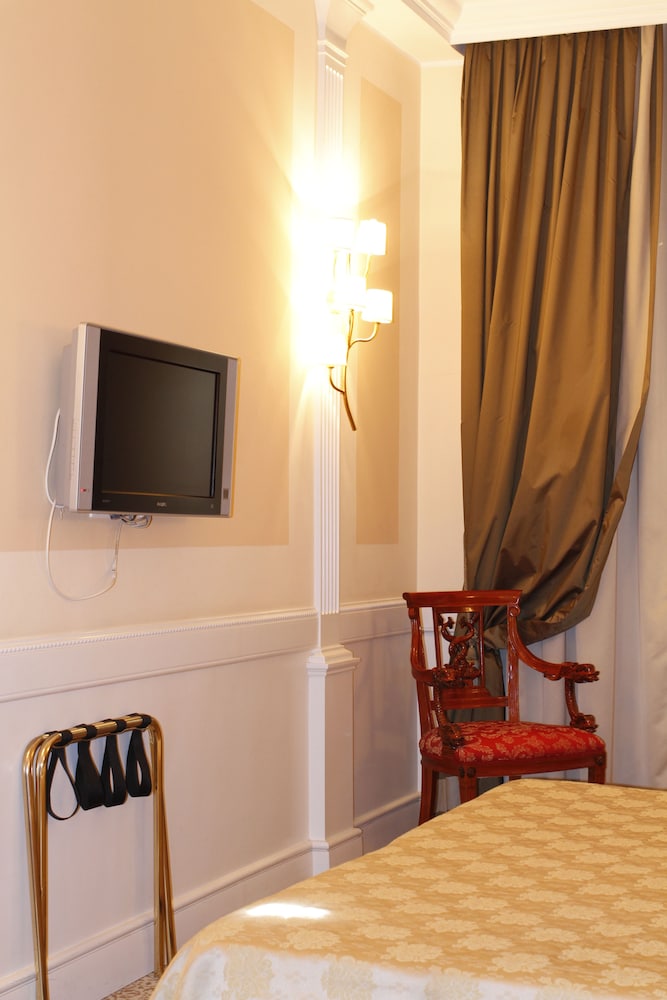 Boutique Hotel Trevi 9