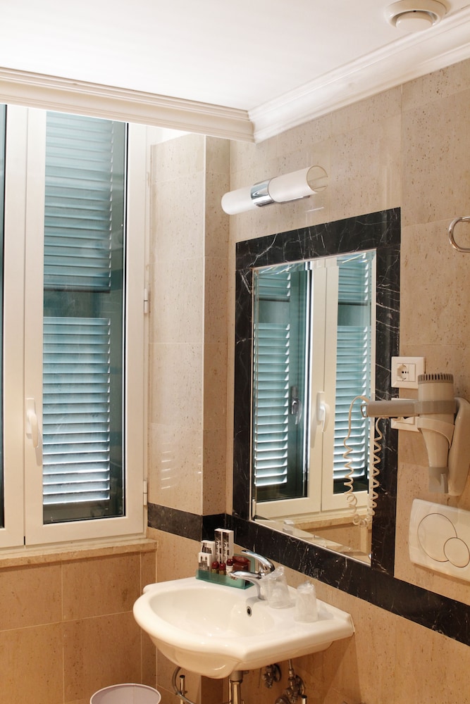 Boutique Hotel Trevi 15