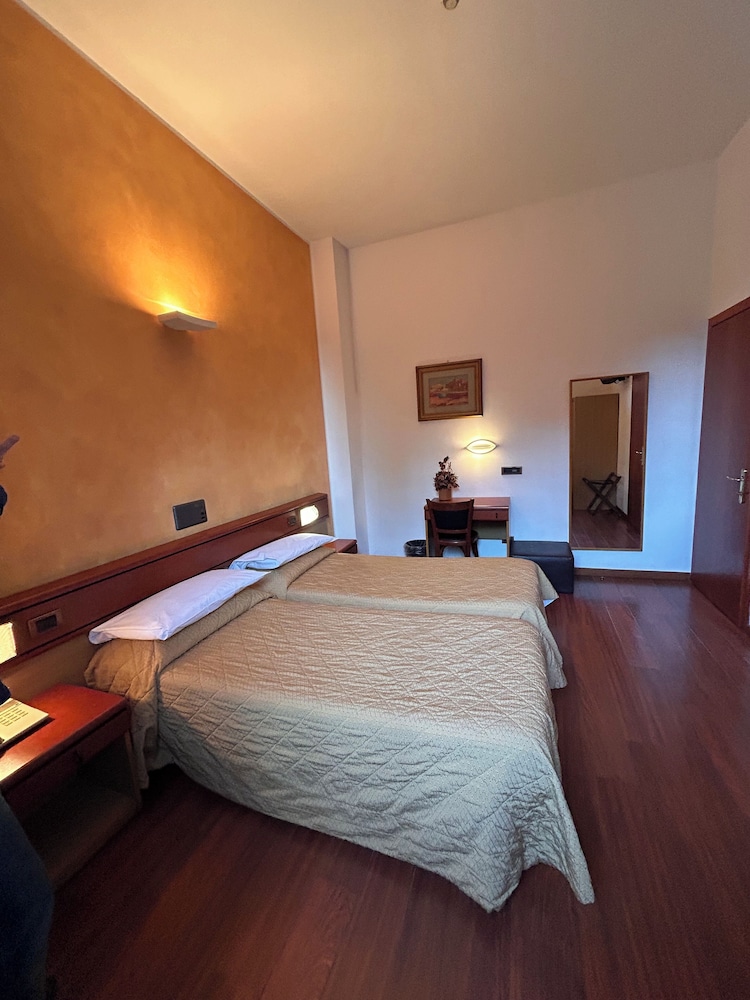 Hotel Aspromonte 7