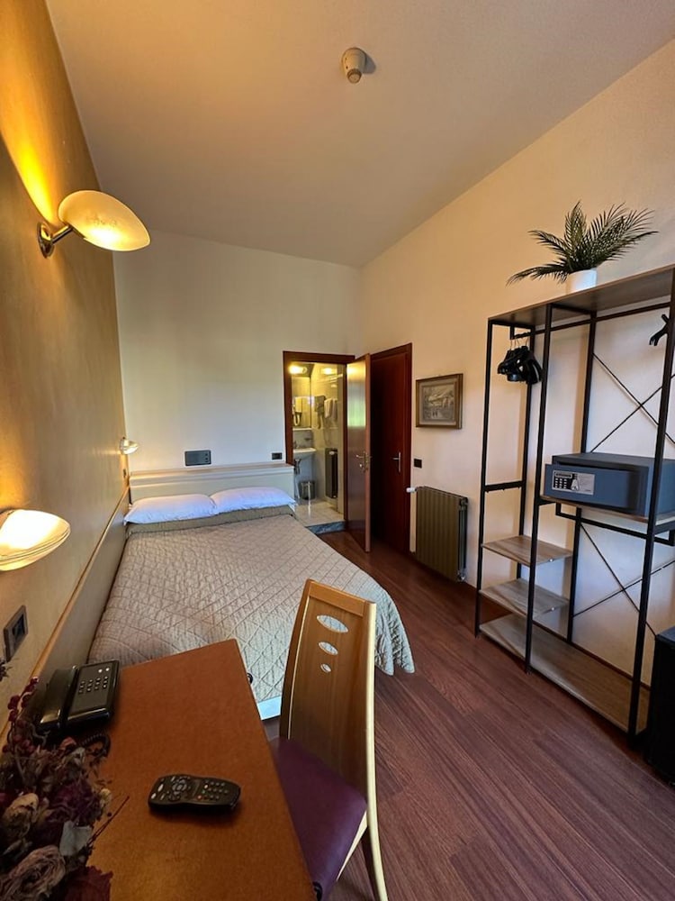 Hotel Aspromonte 12