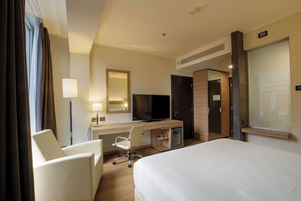 Doubletree by Hilton Milan 13