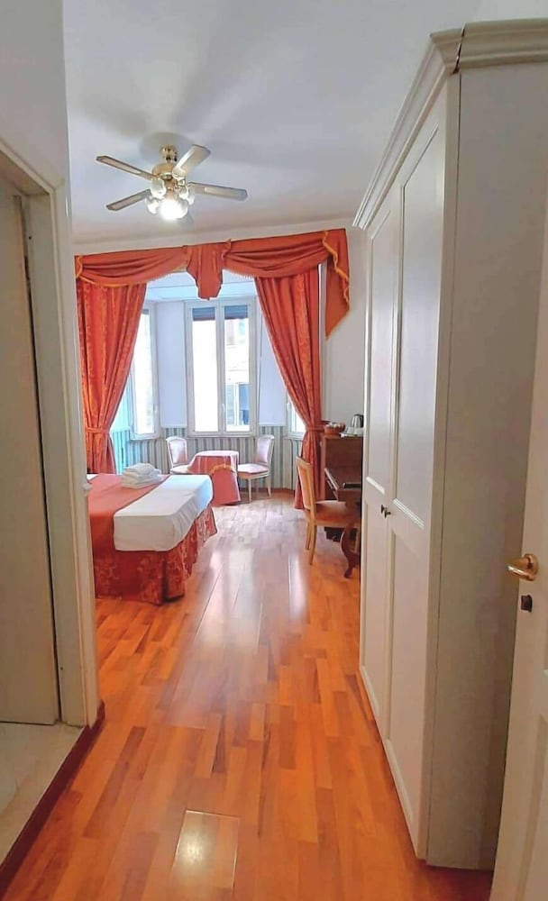 Hotel Porta Pia 4