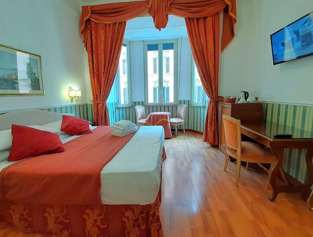 Hotel Porta Pia 11