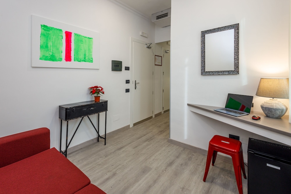 Crossroad Hotel 6