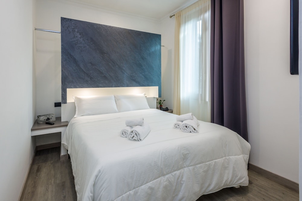 Crossroad Hotel 9