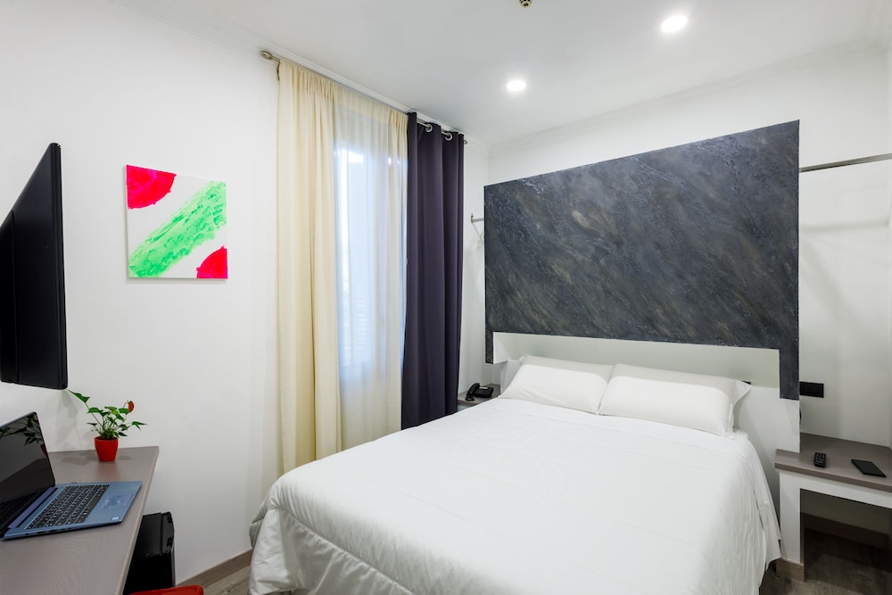 Crossroad Hotel 14