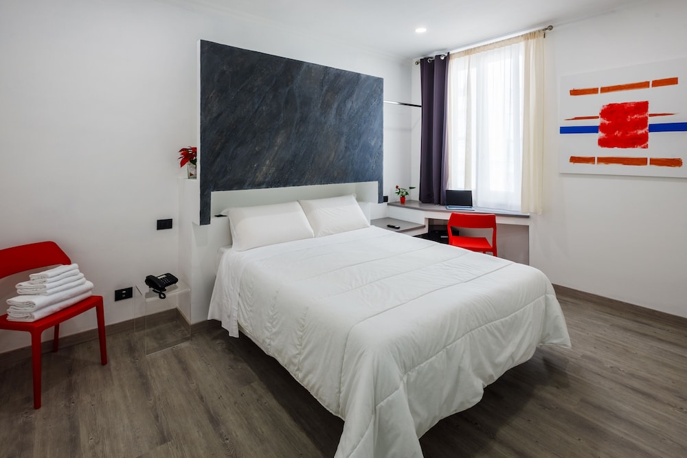 Crossroad Hotel 10