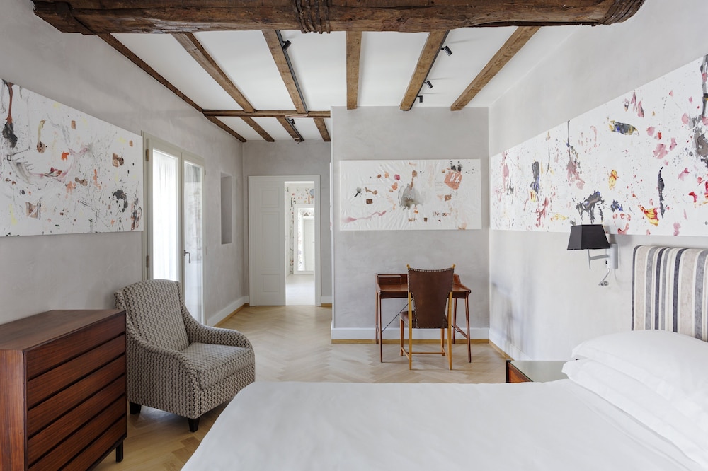 Galleria Vik Milano - Townhouse Galleria 22
