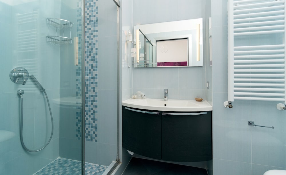 Emily Suites 17
