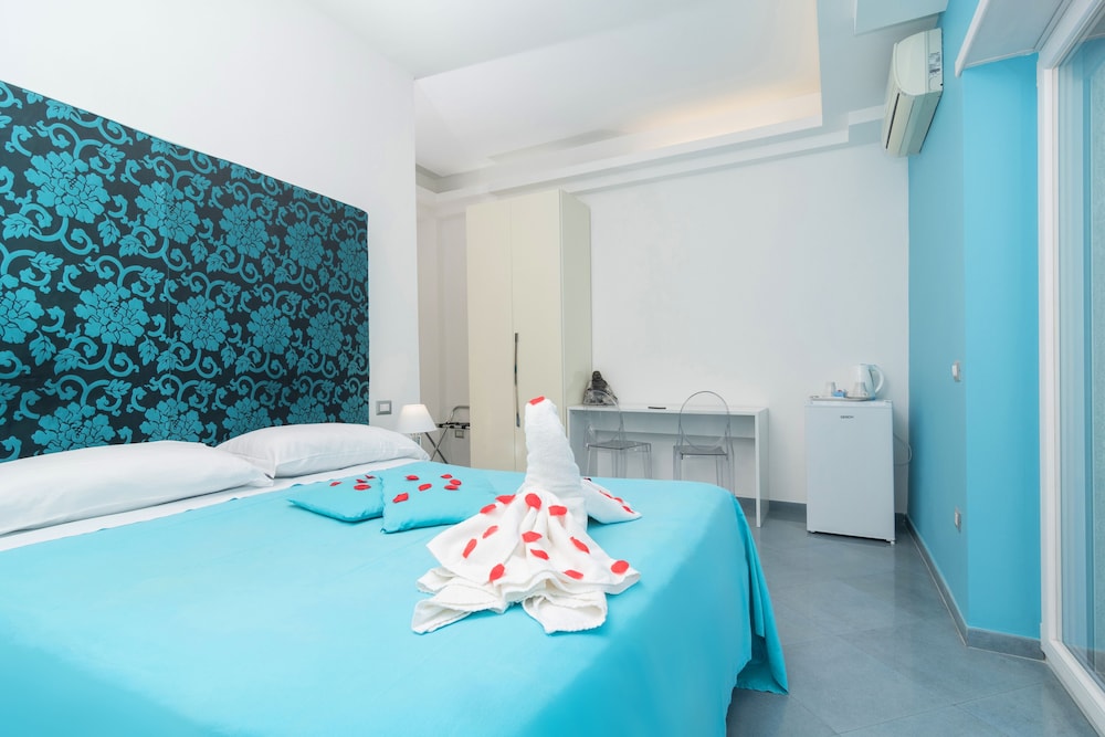 Emily Suites 3