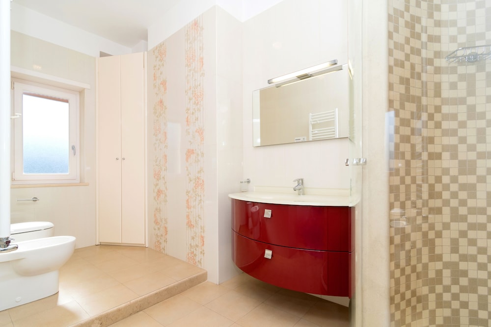Emily Suites 19