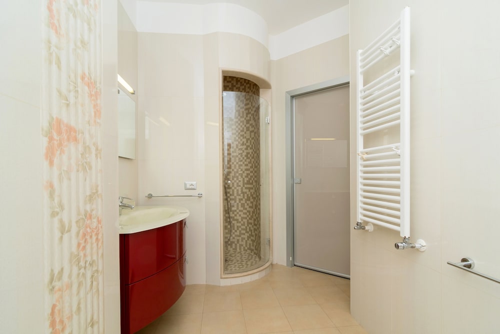 Emily Suites 20