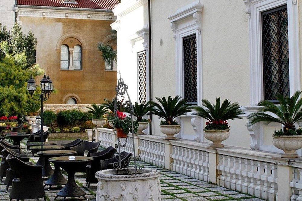 Hotel Villa Pinciana 15