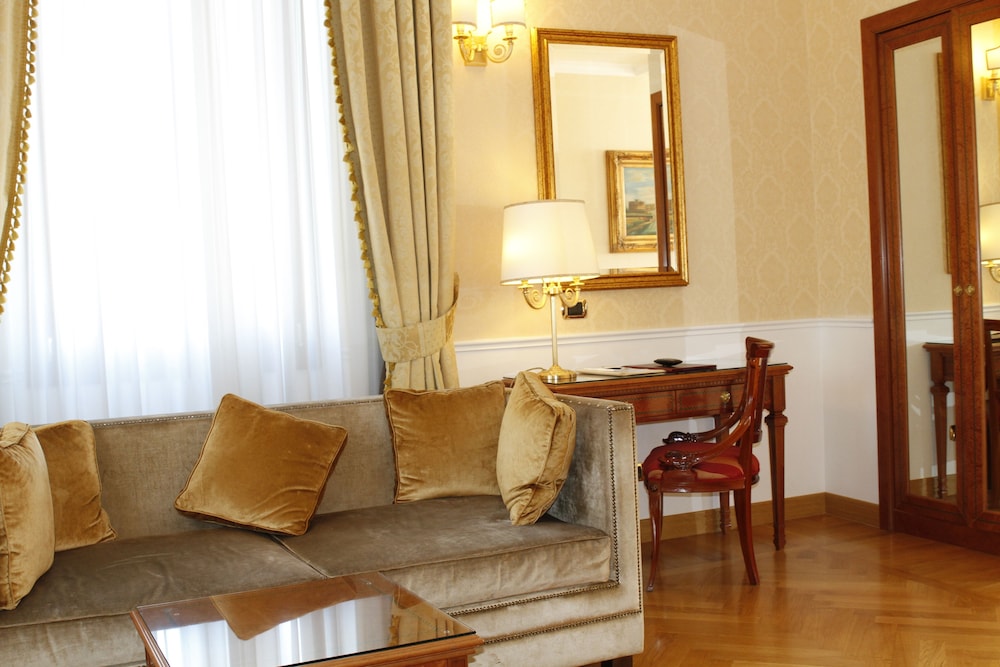 Hotel Villa Pinciana 19