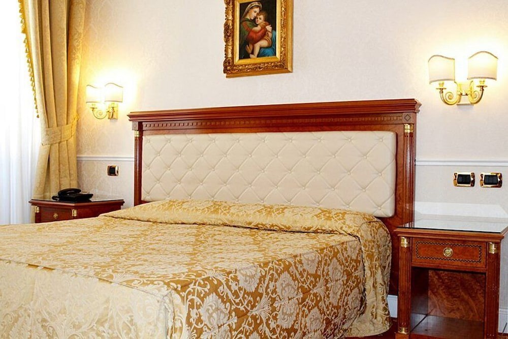 Hotel Villa Pinciana 13