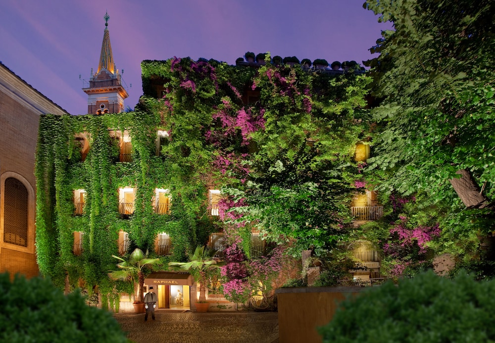 Bio Hotel Raphaël - Relais & Chateaux 1