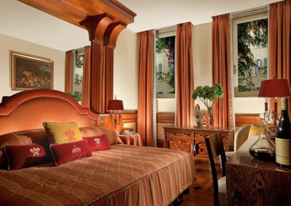 Bio Hotel Raphaël - Relais & Chateaux 8