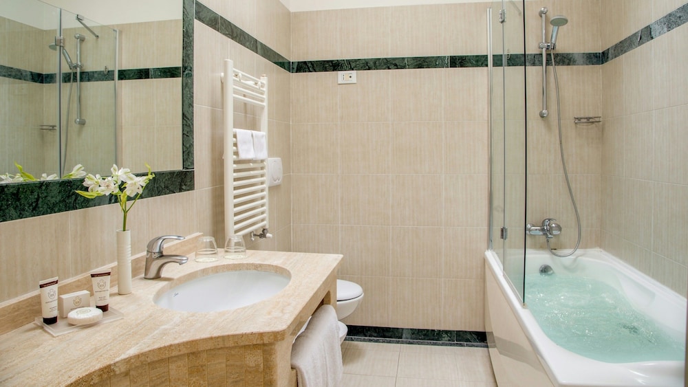 Hotel Arcom Palace 24