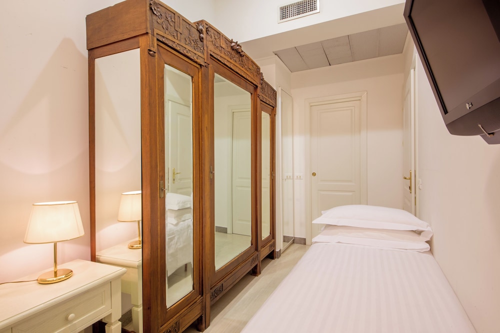 Hotel Arcom Palace 11