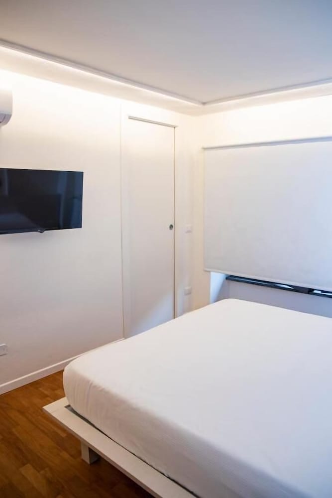 Easy Milano Apartment Navigli 11