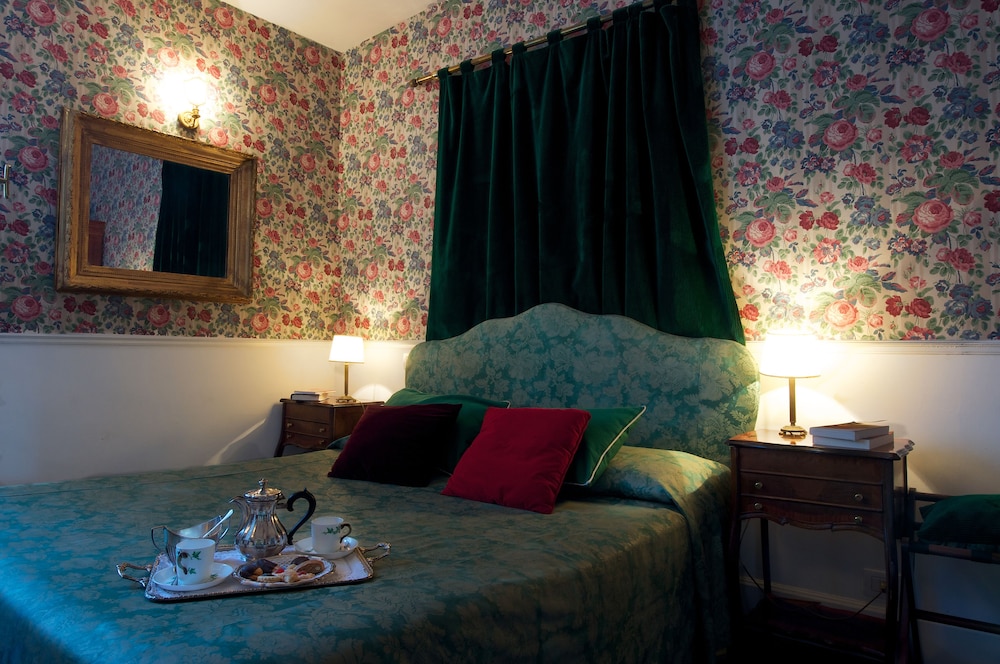 Guest House Arco Dei Tolomei 7