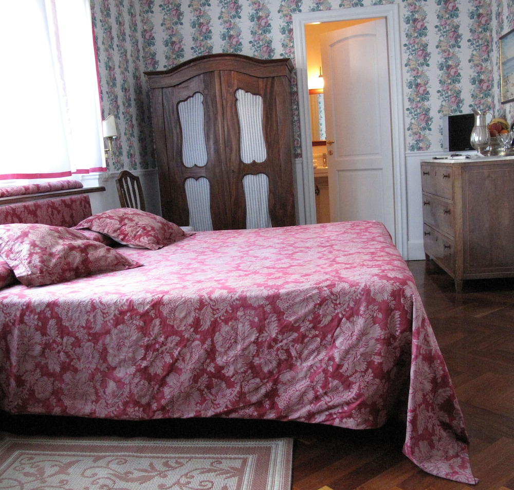 Guest House Arco Dei Tolomei 13