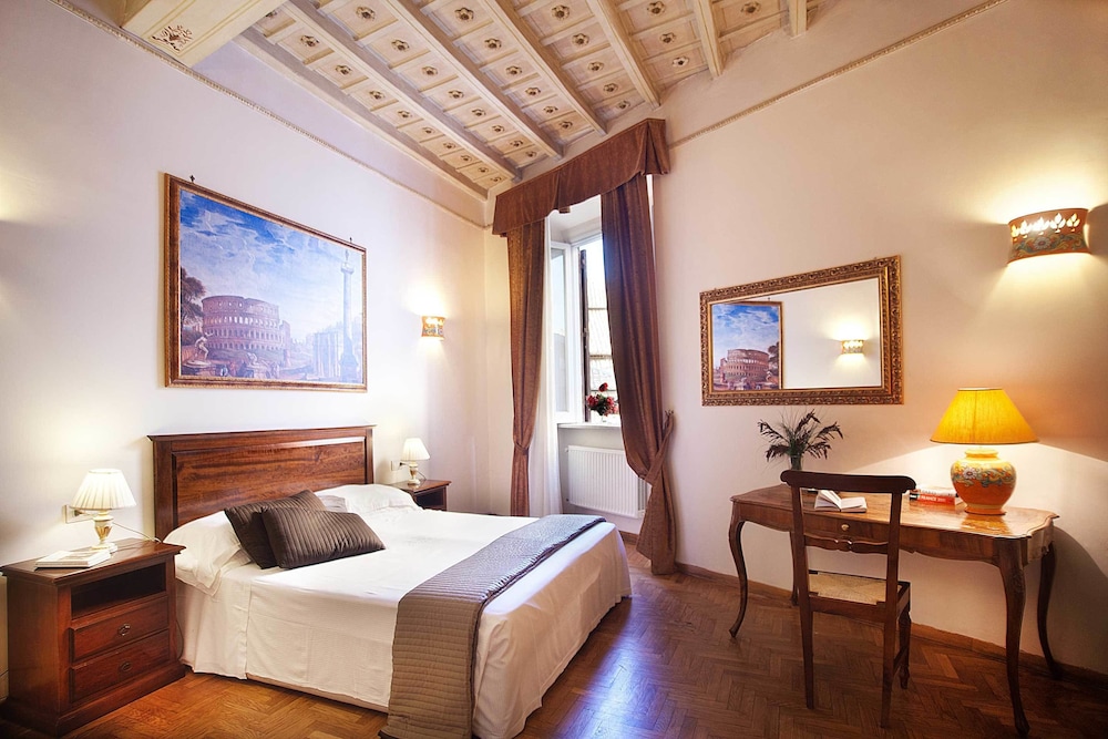 Pantheon Inn 4