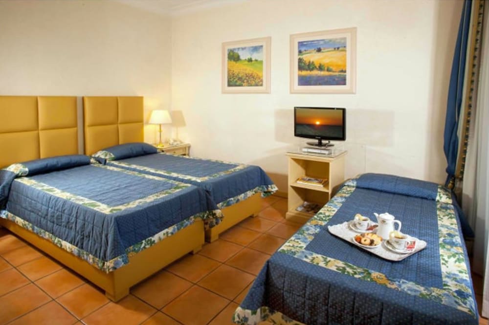 Piccolo Borgo 12