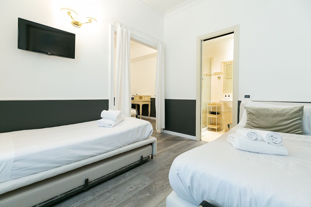 Capitolium Rooms 8