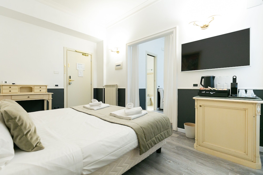 Capitolium Rooms 6