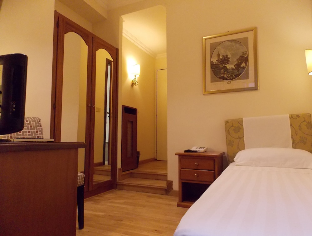 Hotel Cortina Rome 15