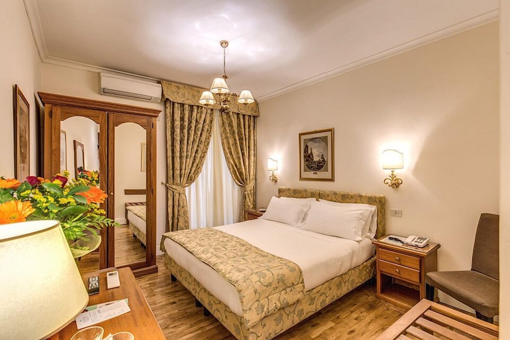 Hotel Cortina Rome 17