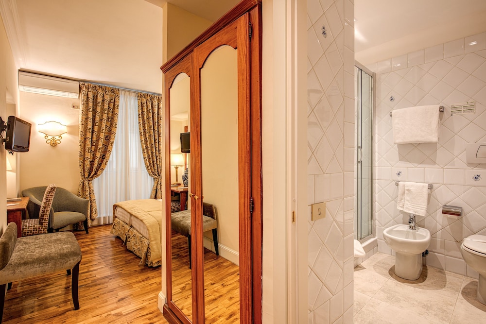 Hotel Cortina Rome 23