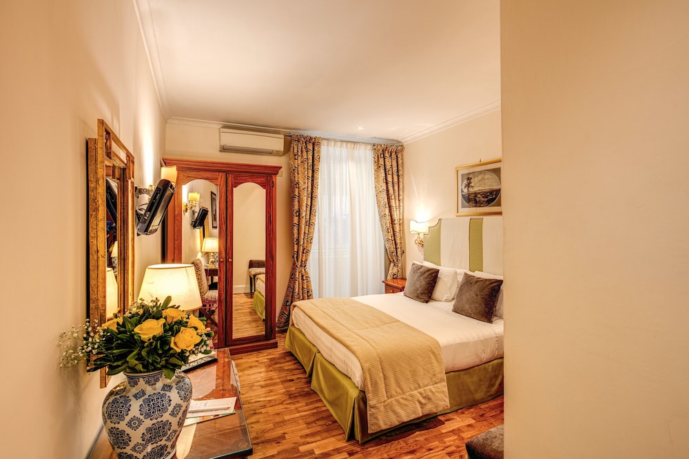 Hotel Cortina Rome 13