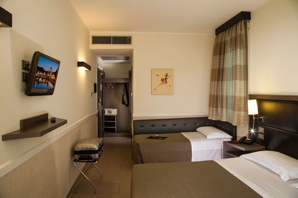 Hotel Artis 6