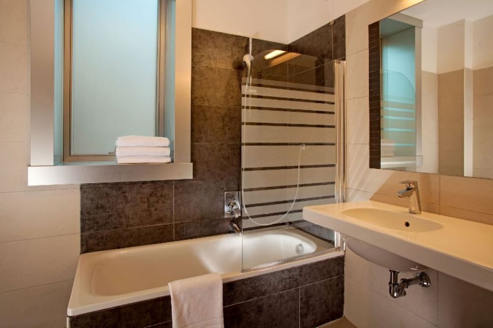 Hotel Artis 15