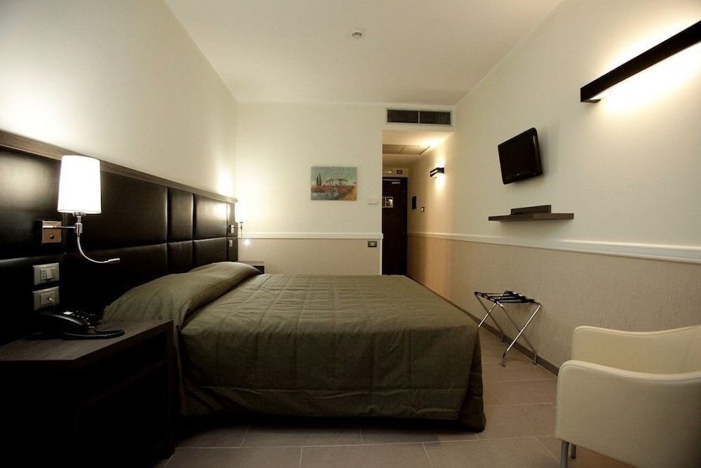 Hotel Artis 3