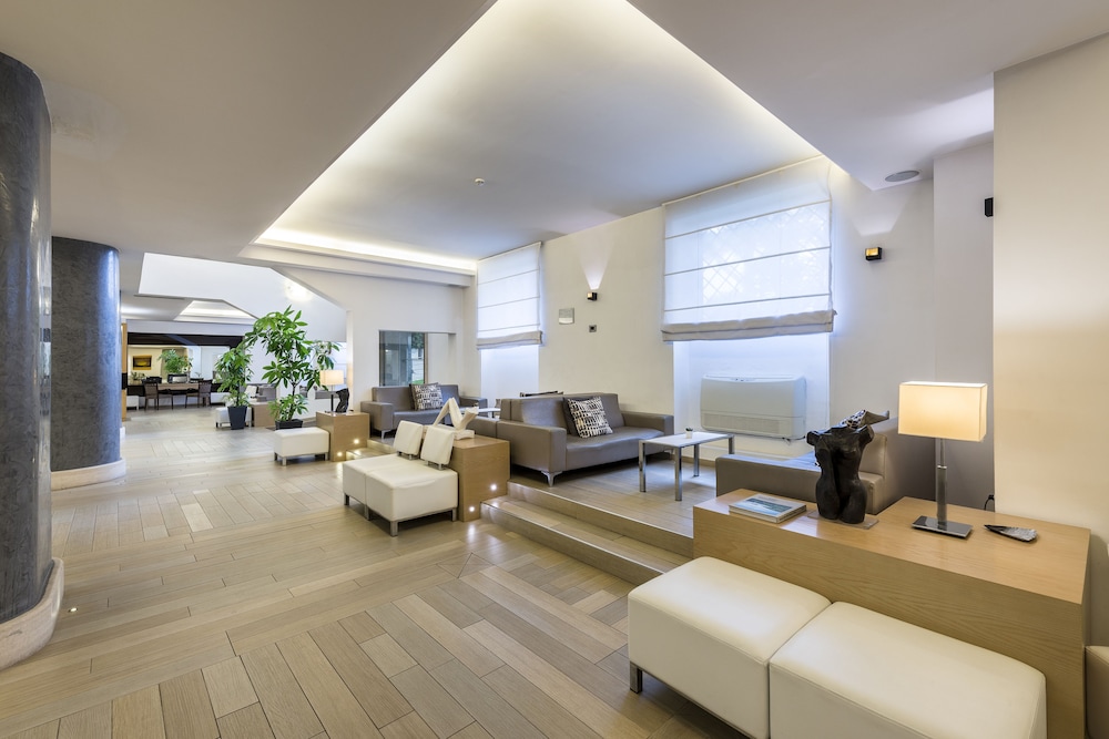 Occidental Aurelia 8