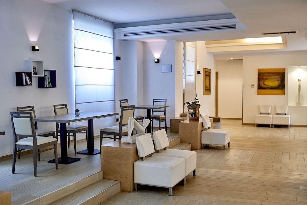 Occidental Aurelia 4