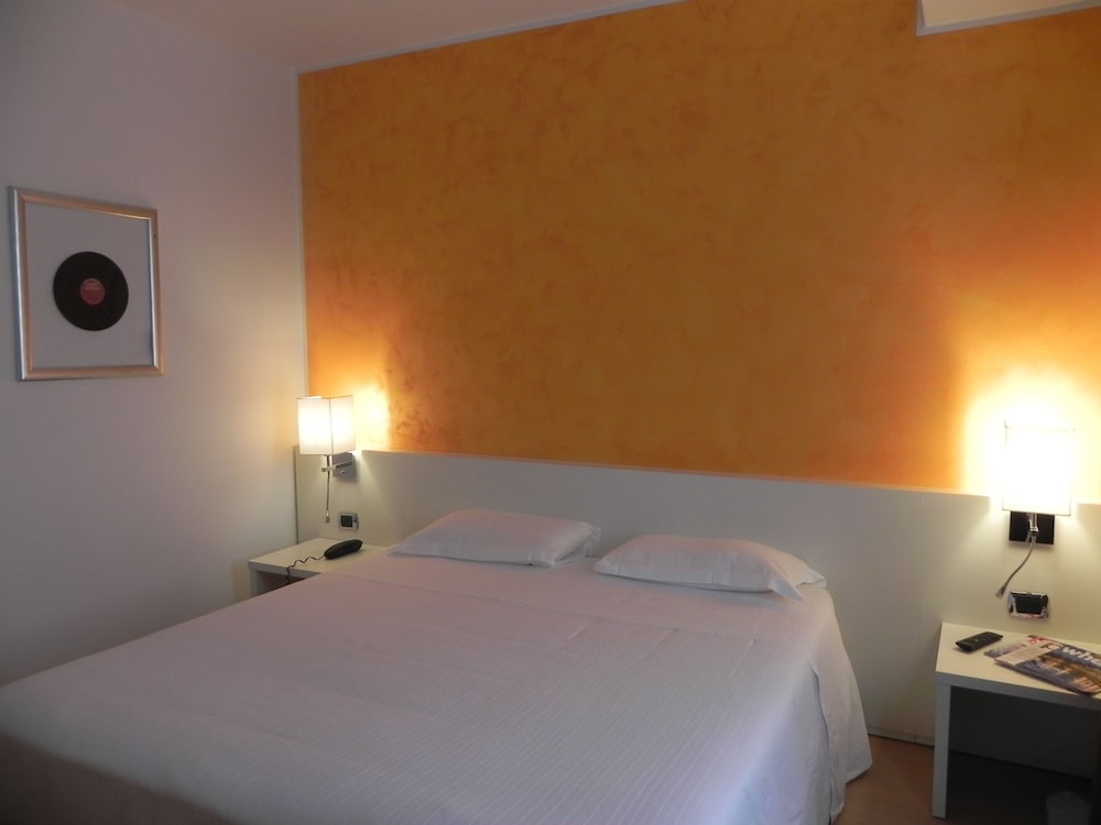 Ibis Styles Roma Vintage 19