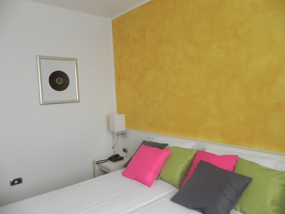 Ibis Styles Roma Vintage 15
