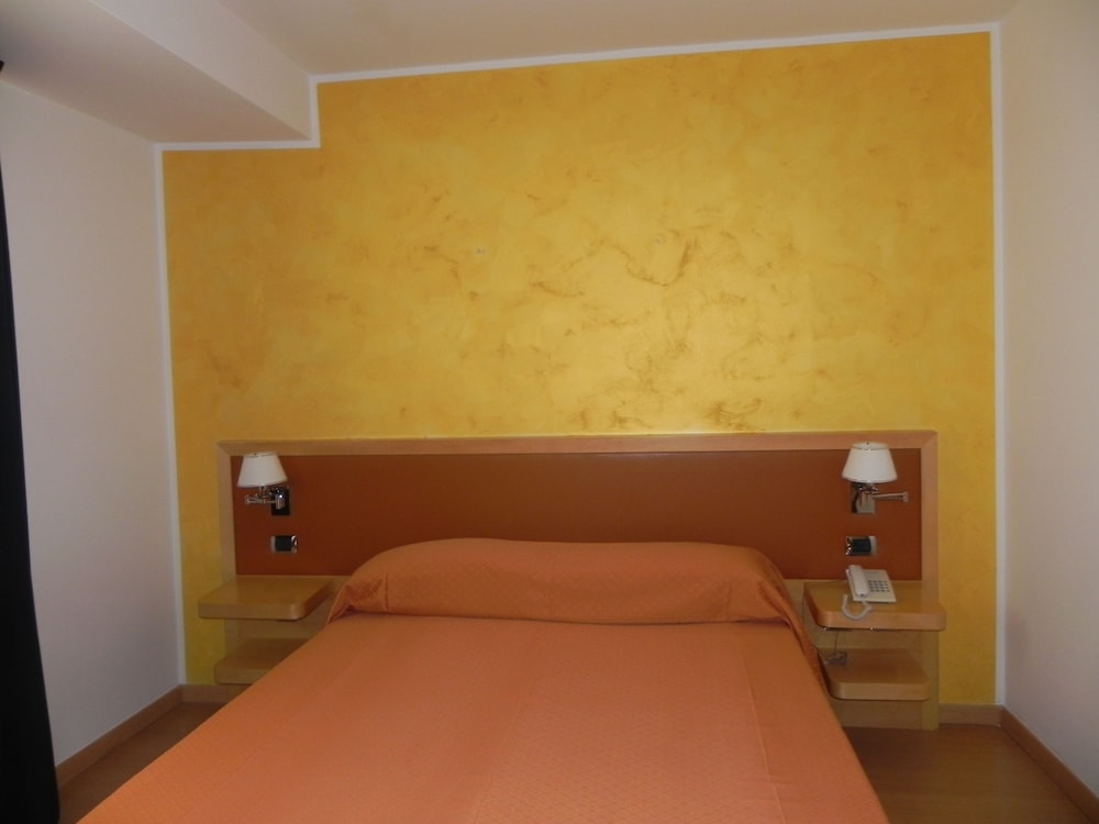 Ibis Styles Roma Vintage 16