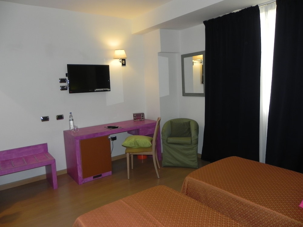 Ibis Styles Roma Vintage 18