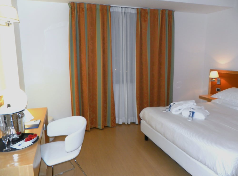 Ibis Styles Roma Vintage 12