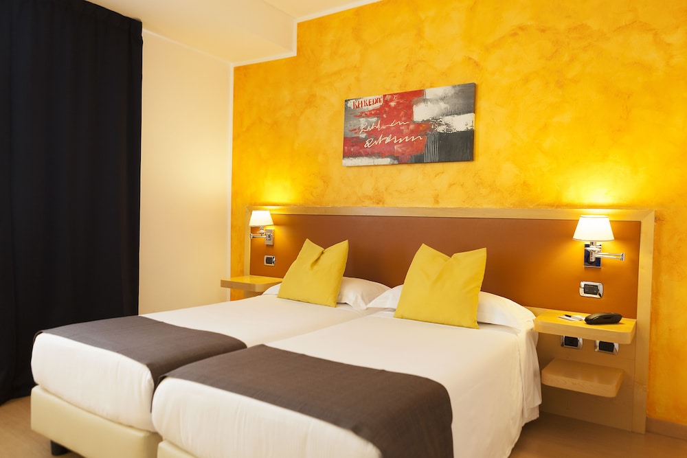 Ibis Styles Roma Vintage 24