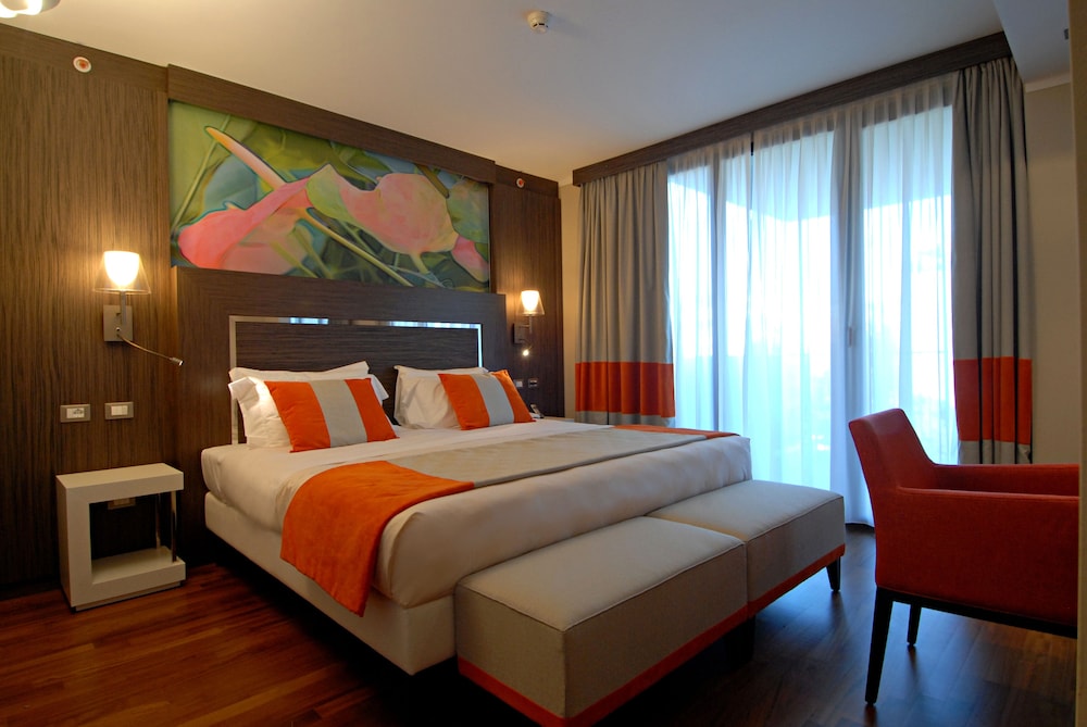 Ramada Plaza by Wyndham Milano 9